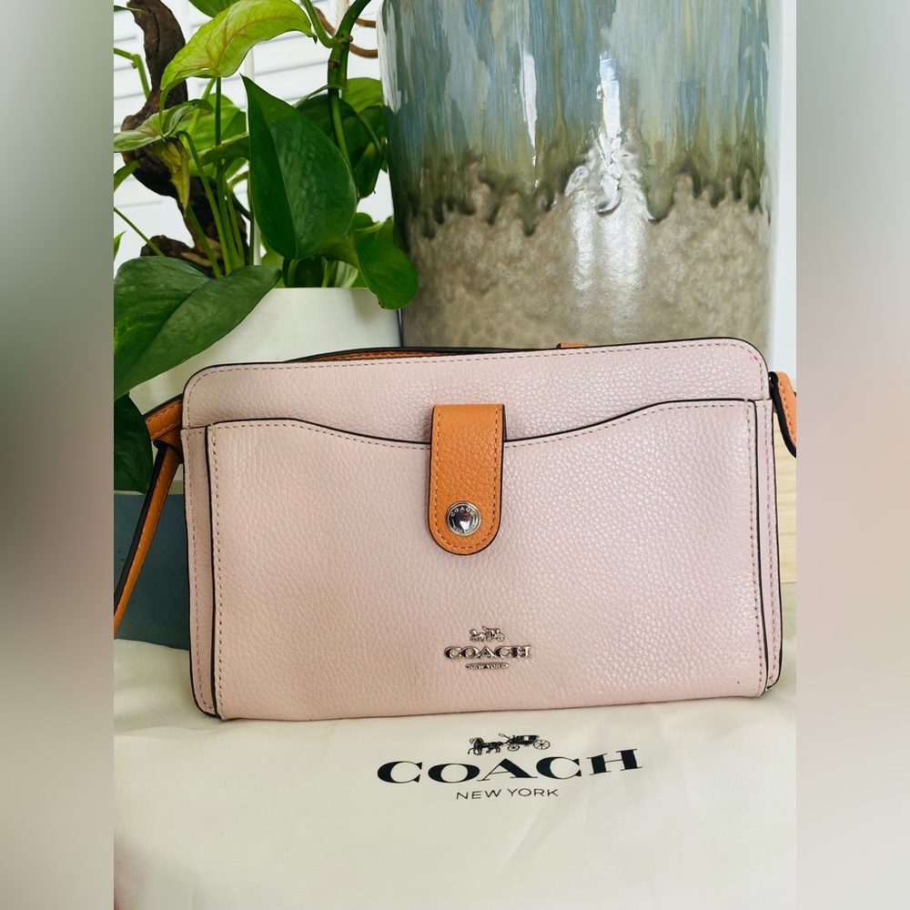 Crossbody bag by Coach ❤️💄